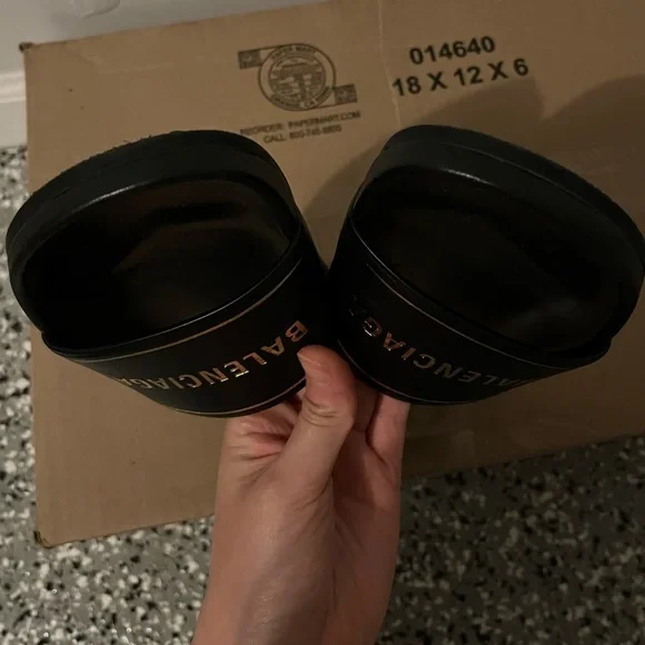 Balenciaga Black and Gold Nappa Leather Slides - Picture 6 of 9